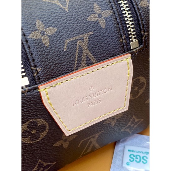 44494cosmetic bagsize28x16x13cm。