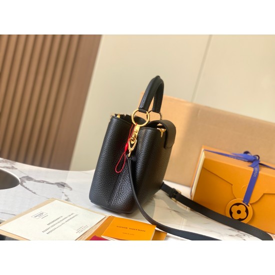  M23331Capucines Small HandbagSize：27 * 18 * 9Cm