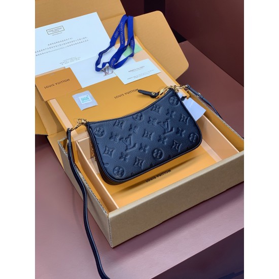 M81066 Easy Pouch On Strap Handbag