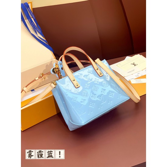 M24028 Haze Blue READE Small Handbag
