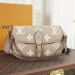 M46583 Diane Handbag23 x 16 x 8.5