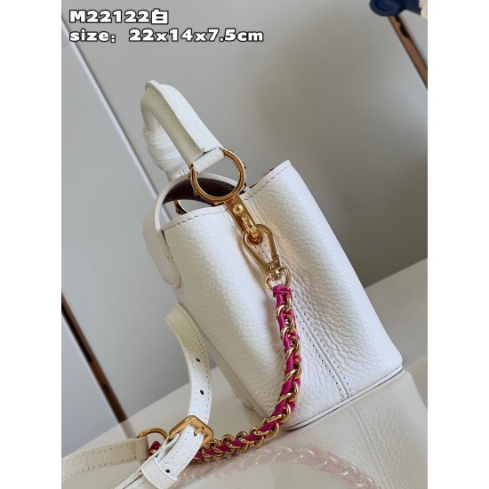 M22122Capucines Capushell 22 x 14 x 7.5 