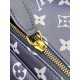47528cosmetic bagsize28x16x13cm。
