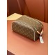 47528Damier Graphite Cosmetic Bag-size28x16x13cm。