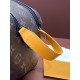 M46696Dopp Kit Toiletry Bag：28 x 15 x 16.5 