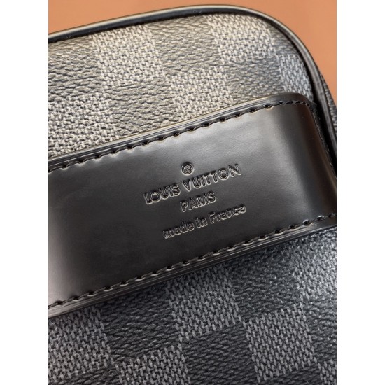 47625Damier Graphite Clutch Bag 