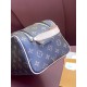 44494cosmetic bagsize28x16x13cm。