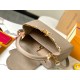 M23331Capucines Flower Crown HandbagSize：27 * 18 * 9Cm