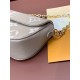 M82211 Wallet On Chain Ivy Handbag