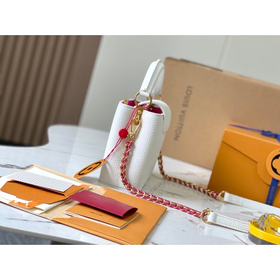 M22121Capucines Capushell Mini Tote Bag：22 x 14 x 7.5 厘米