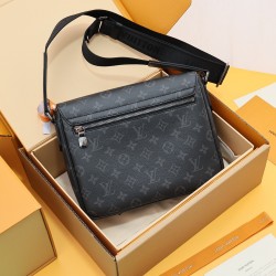 District Small Messenger Bag M4625526x20x7CM