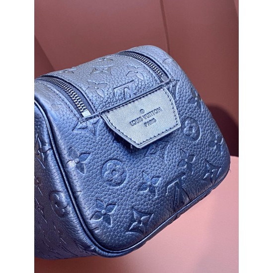 M82576 Dopp Kit Toiletry Bag28 x 15 x 16.5 