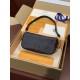M82211 Wallet On Chain Ivy Handbag