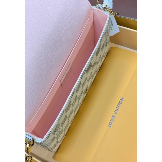 M63106  Felicie Handbag21.0 x 11.0 x 2.0。
