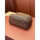 47528Damier Graphite Cosmetic Bag-size28x16x13cm。