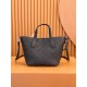 BLOSSOM Small Handbag M21848 Black：20x20x12.5cm