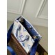 M22976 OnTheGo Small Handbag Blue