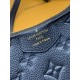 M81066 Easy Pouch On Strap Handbag