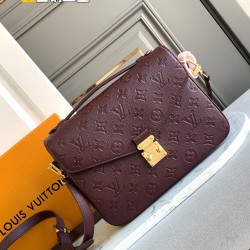 M46740 Saumur BBbag :25x19x7CM
