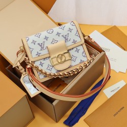  Dauphine Mini Handbag20*15*9CM