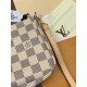 N41207 N41207 White Grid Mahjong Bag：21 x 13 x 3 cm。