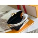 M22002 N98156Capucines BB Handbag21x14x8