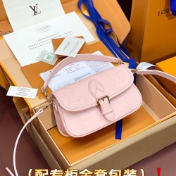M83592Nano Diane Baguette 19 x 10.5 x 6cm。