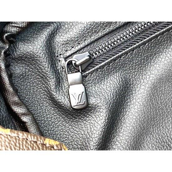 M46696Dopp Kit Toiletry Bag：28 x 15 x 16.5 