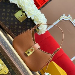 M24885 Low Key Shoulder Bag 26.0 x 18.0 x 7.0 