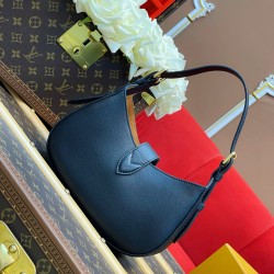 M24611 Low Key Shoulder Bag 26.0 x 18.0 x 7.0