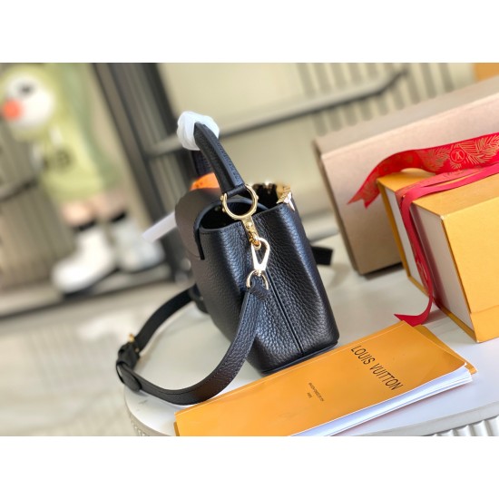  M23263Capucines Mini Handbag21.014.08.0cm