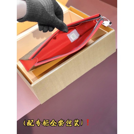 M44466 Red：26x20x5cm。