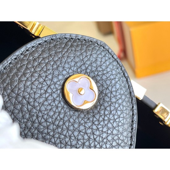  M23263Capucines Mini Handbag27.0 x 18.0 x 9.0 cm