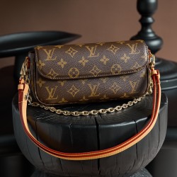 ON CHAIN IVY Handbag M81911 23.5 x 12 x 4.3cm
