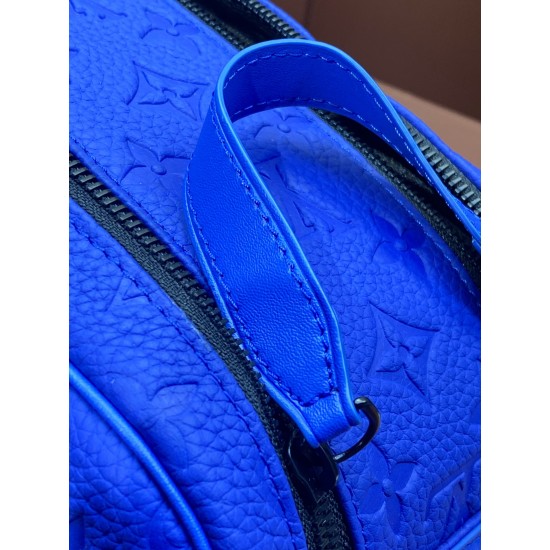 M82576 Dopp Kit Toiletry Bag：28 x 15 x 16.5