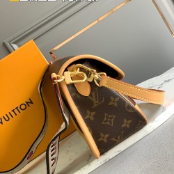 【Diane Baguette Bag M45985:25x15x9CM