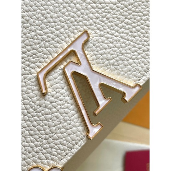  M23332Capucines Medium HandbagSize：31.5 * 20 * 11Cm