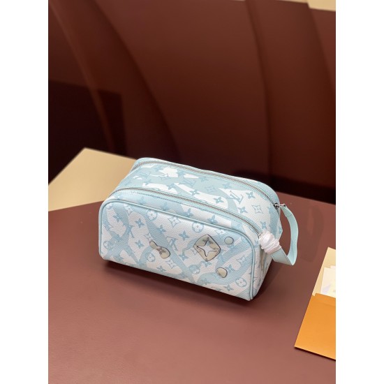 M82337Dopp Kit Toiletry Bagsize：28x15x16.5cm