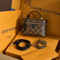 CHAIN POUCH Handbag M47125 19 x 11.5 x 6.5cm