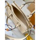 M23698OnTheGo East West Handbags：25.0 x 13.0 x 10.0 