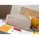  M23332Capucines Medium HandbagSize：31.5 * 20 * 11Cm