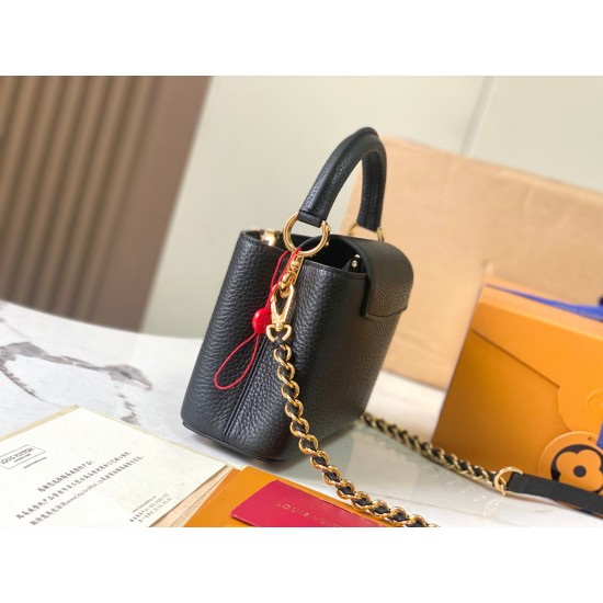  M23082Capucines BB Handbags LV Milky Way 21148cm 