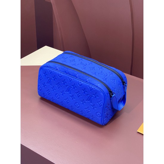 M82576 Dopp Kit Toiletry Bag：28 x 15 x 16.5