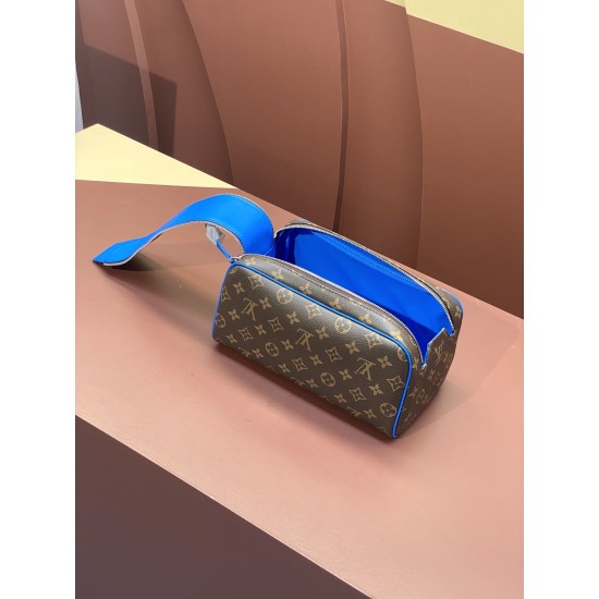 M47528cosmetic bag