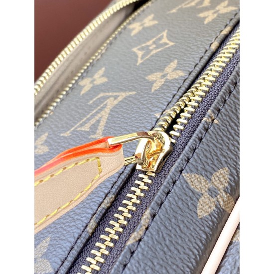 44494cosmetic bagsize28x16x13cm。