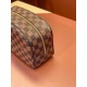 47527Damier Graphite Cosmetic Bag：25.5 x 17.0 x 9.0 cm。