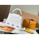  M22123Capucines Capushell Mini Tote Bag Size:27 * 18 * 9 cm