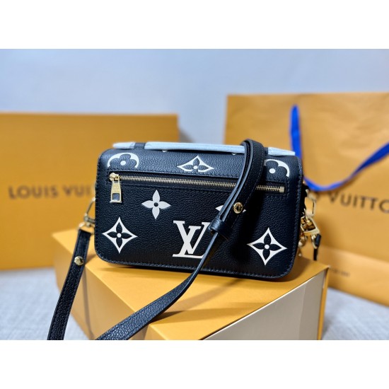 M46596Pochette Met is Tote Bag