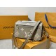 M23081Pochette Met is Tote Bag