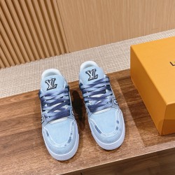 LV SNEAKERS
